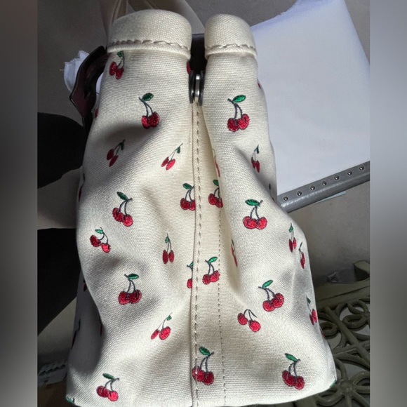 NWT MARC BY MARC JACOBS CHERRY TOTE CANVAS - Picture 7 of 12